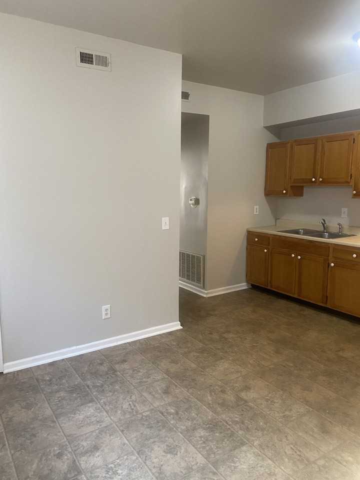 6030 Etzel Ave - Photo 4 of 8