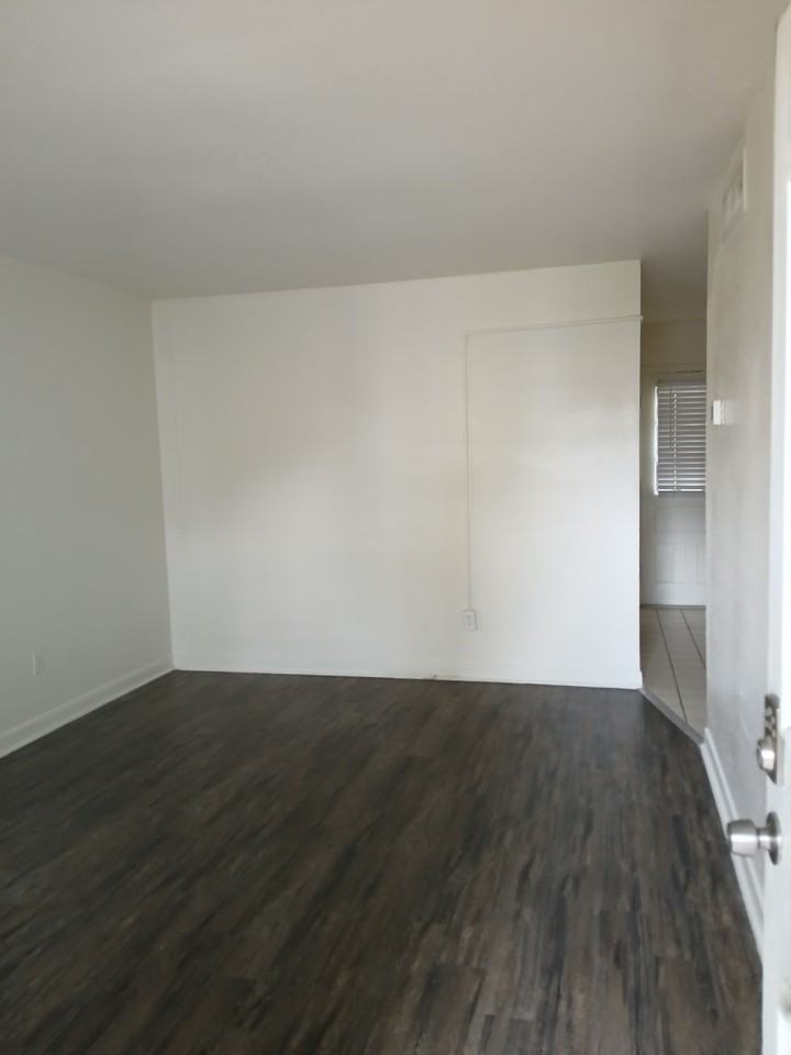 240 Indiana Ave #244A - Photo 2 of 13