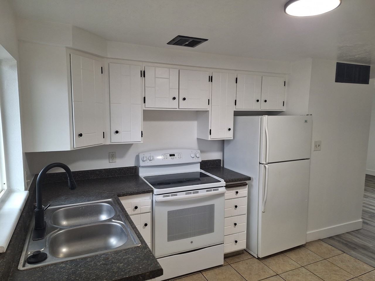 2002 Westsouth, #2 - Photo 2 of 14