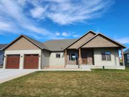 featured image of 337 E Eagle Way