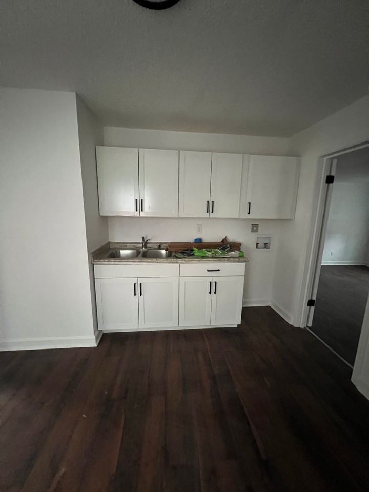 388 Fitzgerald Dr - Photo 2 of 7