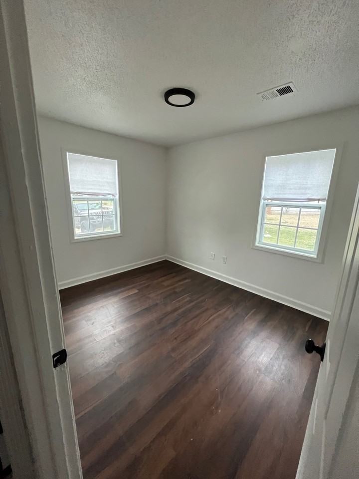 388 Fitzgerald Dr - Photo 5 of 7