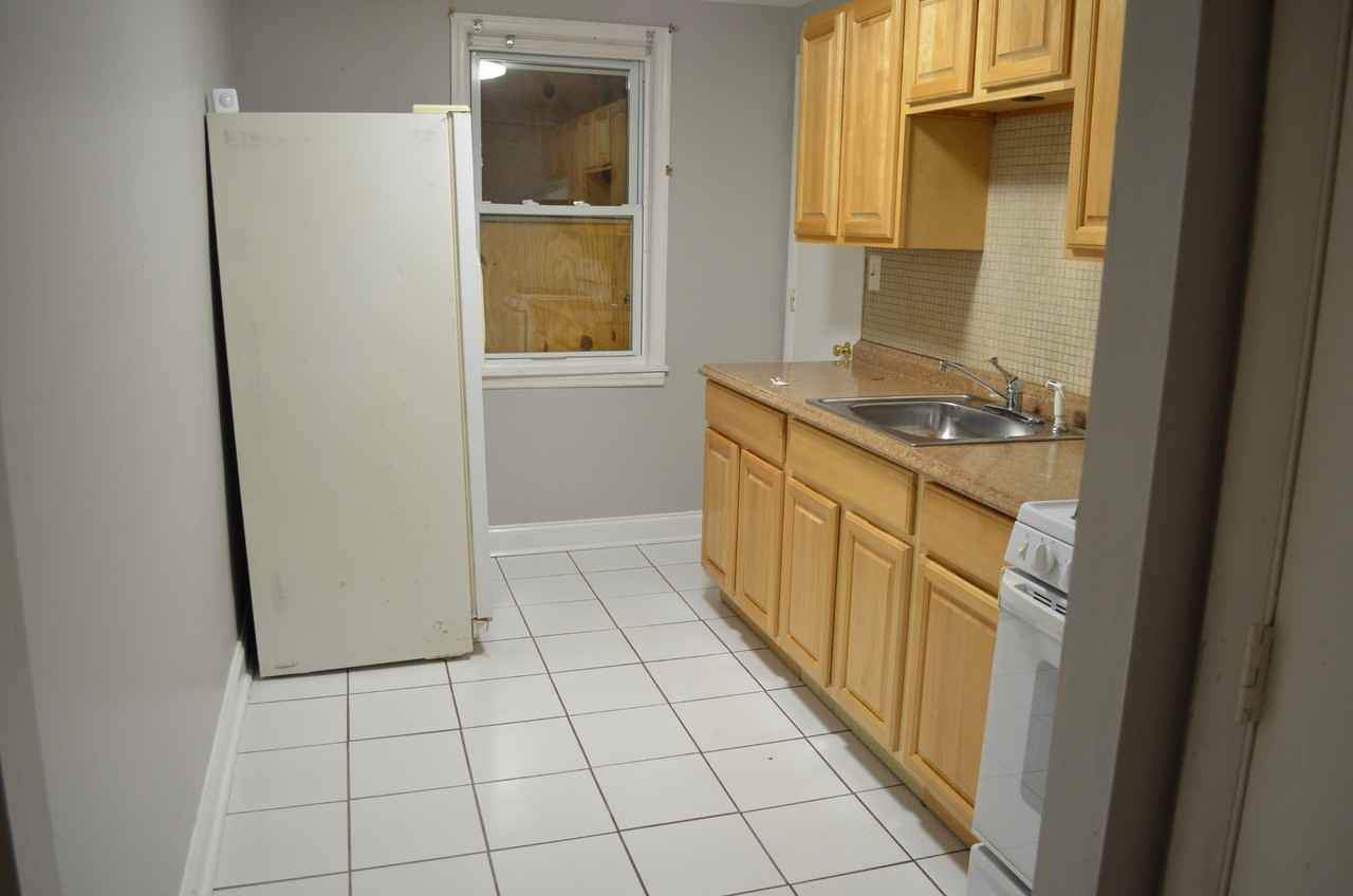 2705 Round Rd - Photo 5 of 24