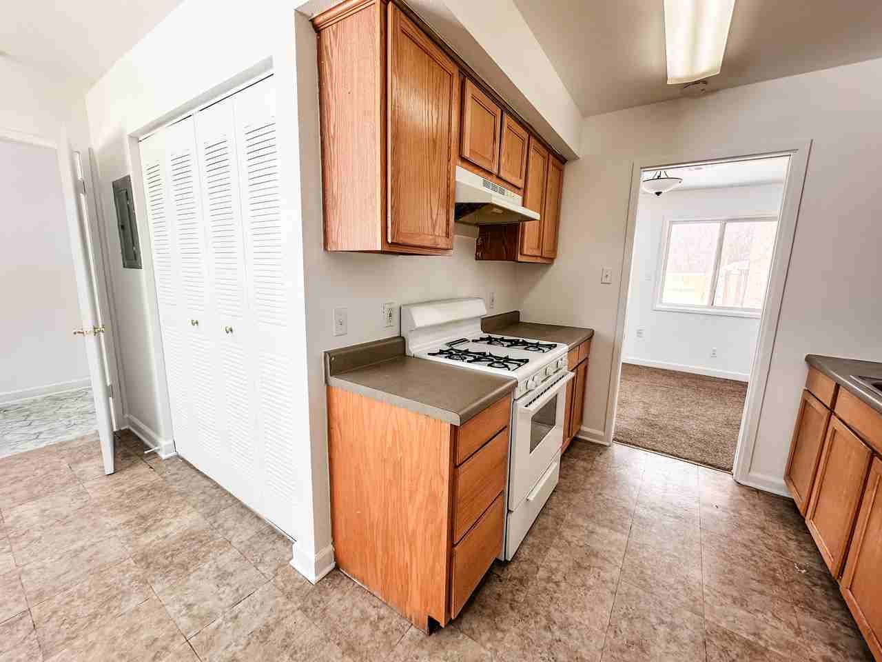 41026 Gunter Ct - Photo 5 of 14