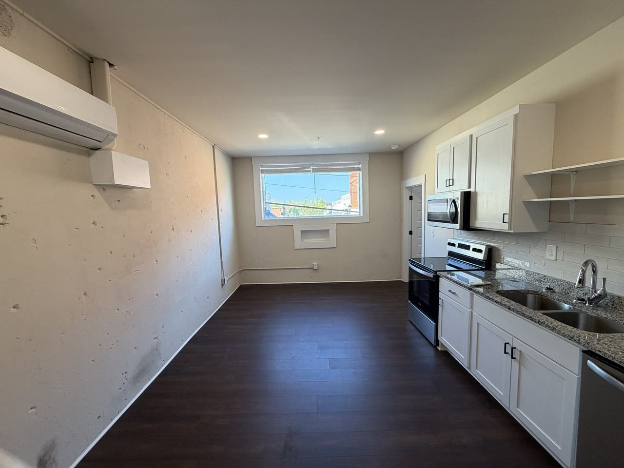 128 N Main St - Photo 2 of 13