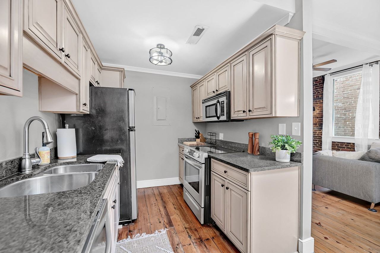 278 King St #1 - Photo 7 of 14