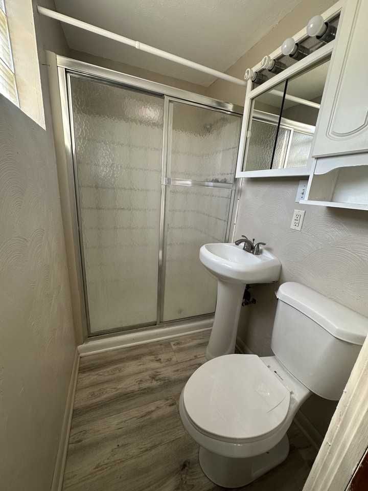 4511 Tioga St Nw #1 - Photo 4 of 5