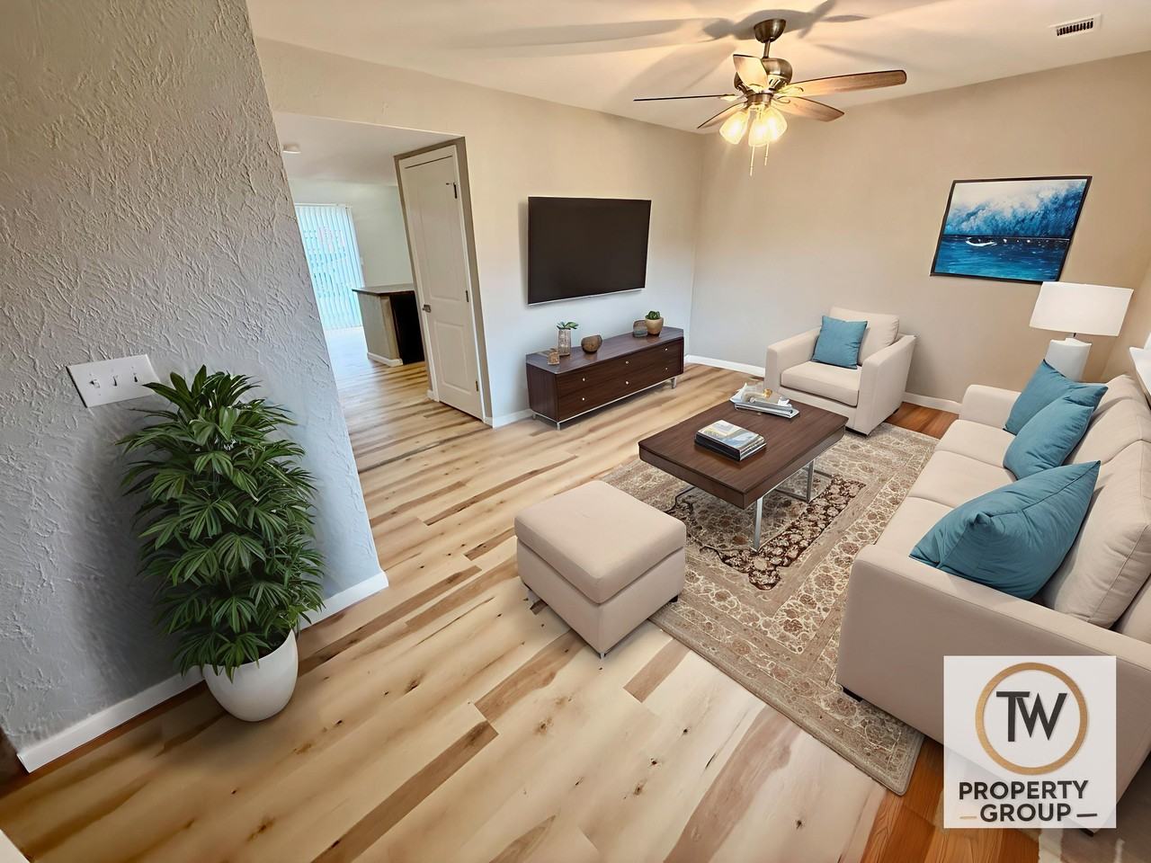 204 W Wesley Dr #204 - Photo 4 of 25