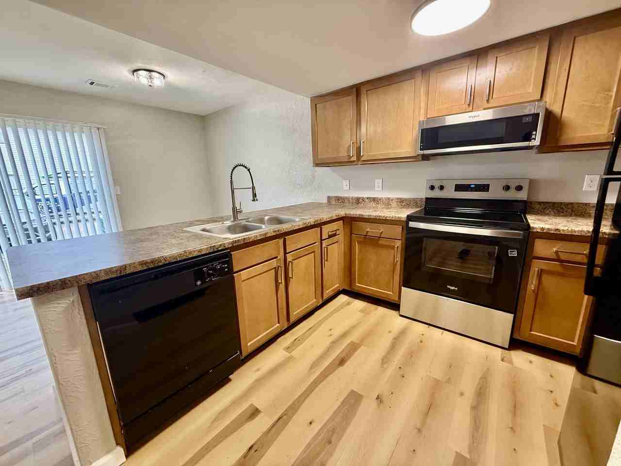 204 W Wesley Dr #204 - Photo 6 of 25