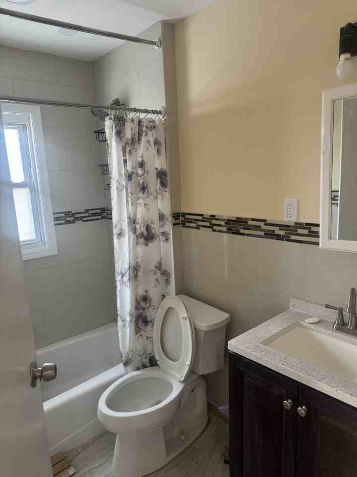 623 E 84th St #2 - Photo 2 of 6