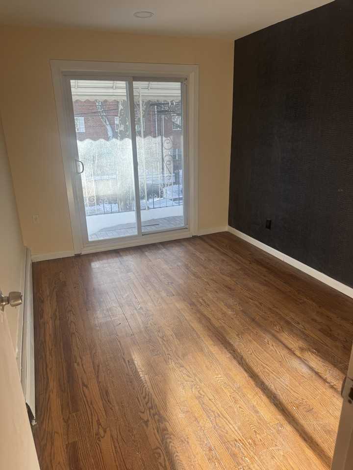 623 E 84th St #2 - Photo 6 of 6