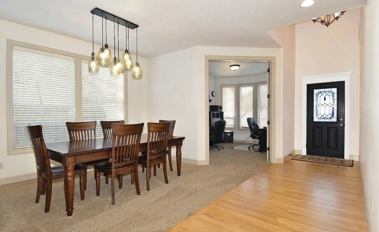 17560 Sw Keystone Ct - Photo 2 of 15