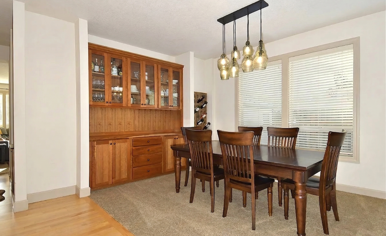 17560 Sw Keystone Ct - Photo 3 of 15