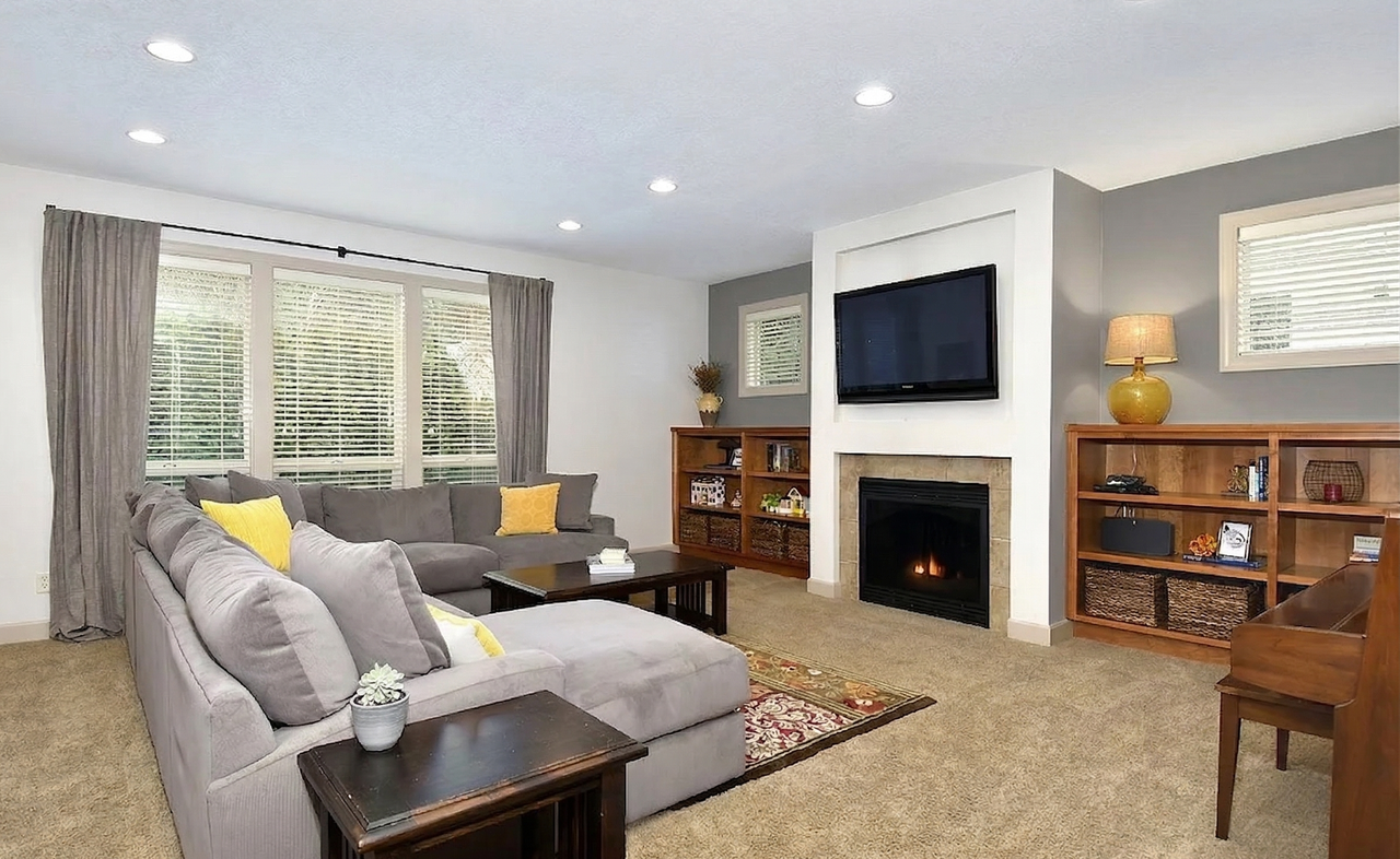 17560 Sw Keystone Ct - Photo 4 of 15