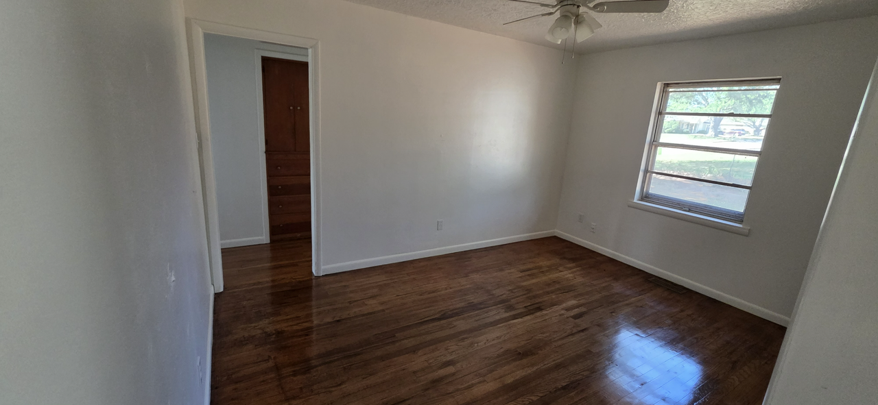 601 N 6th Ave - Photo 6 of 14