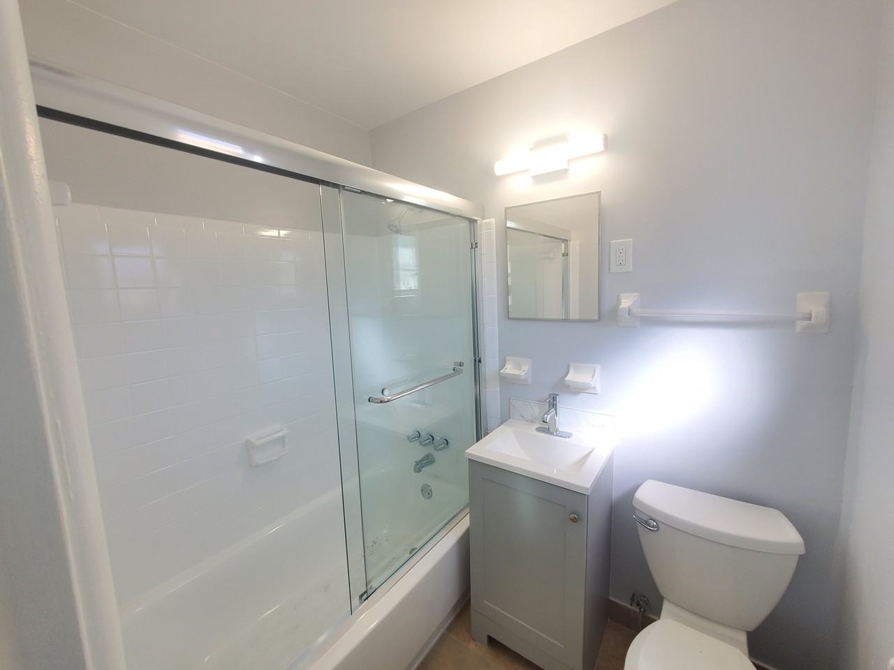 9319 91st Ter - Photo 2 of 6