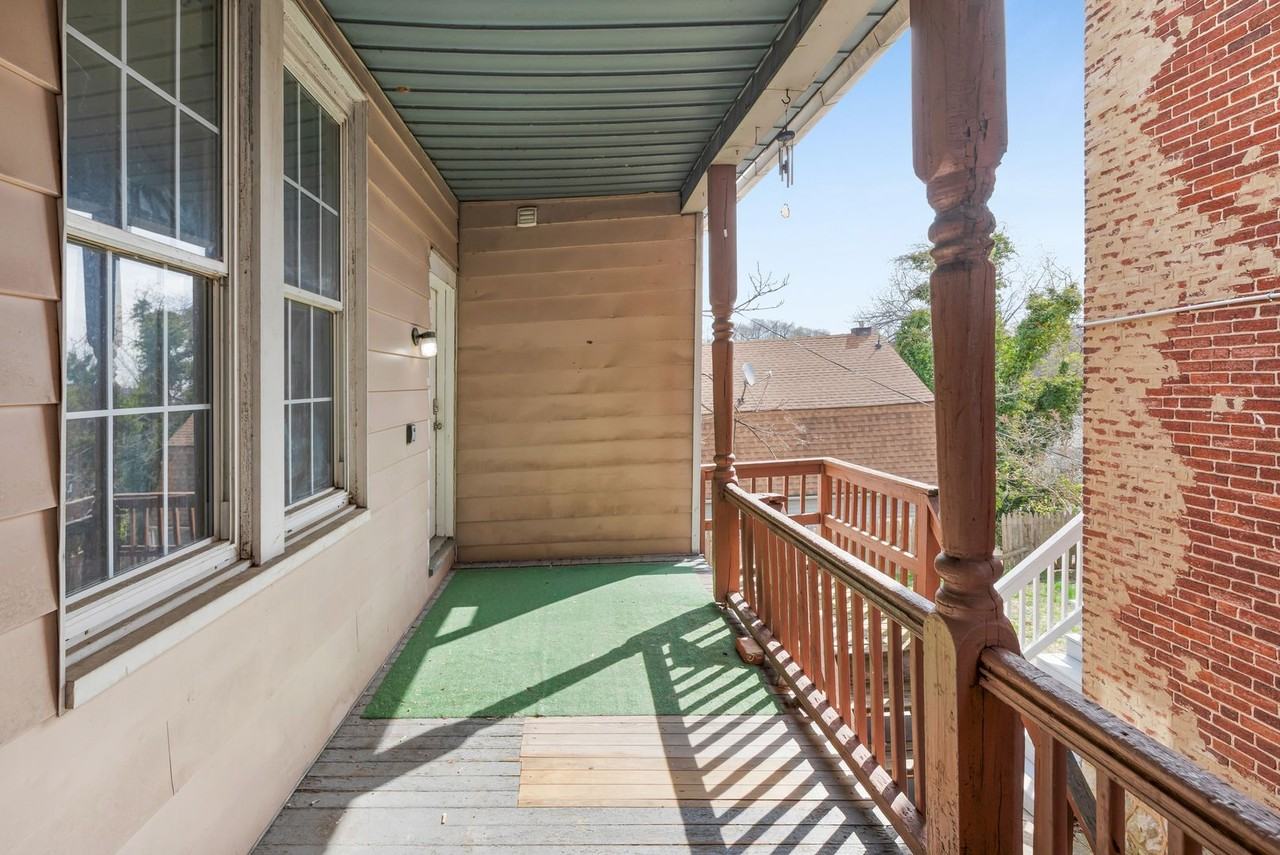 137 N 7th St - Photo 3 of 17