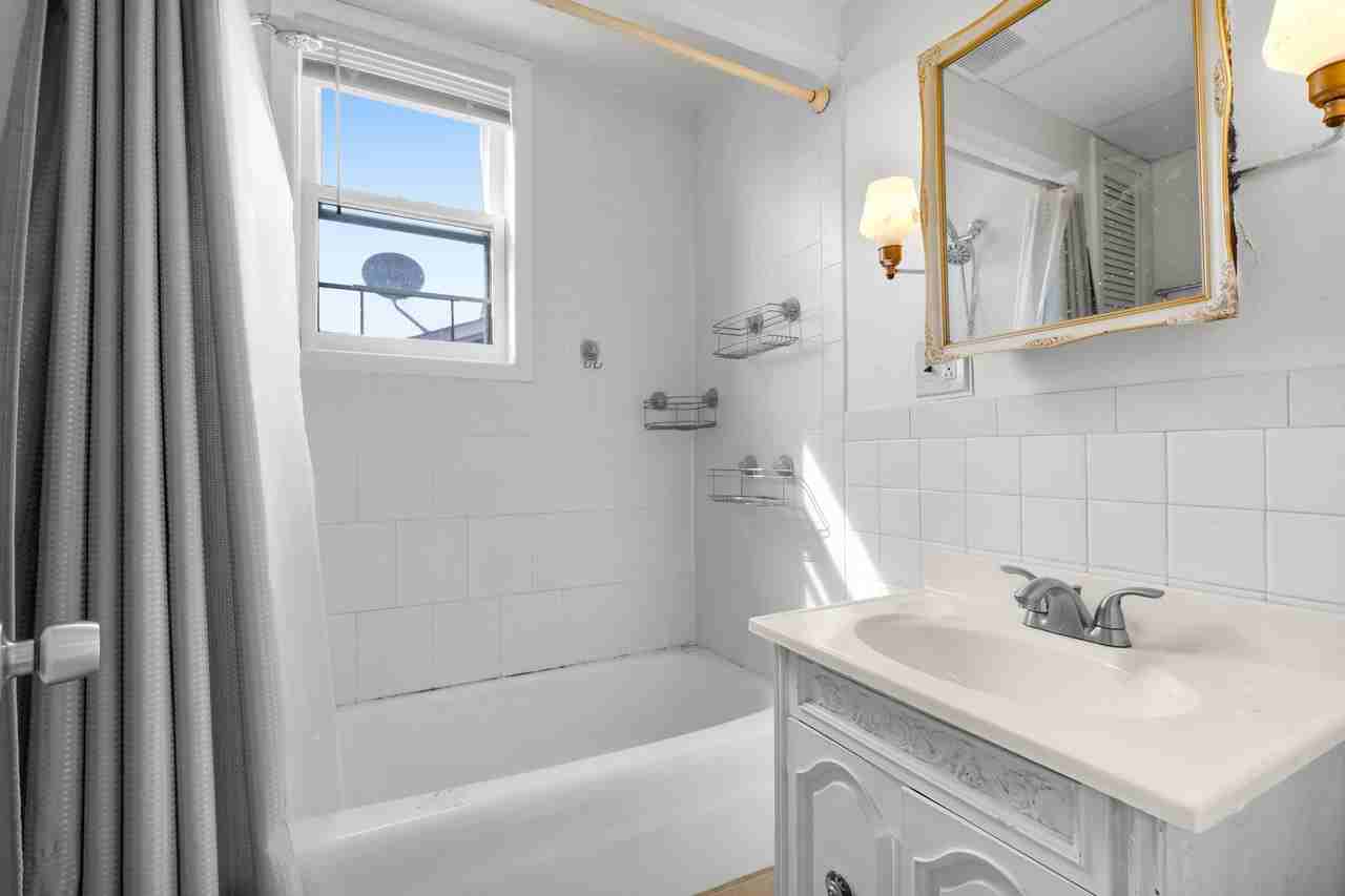 137 N 7th St - Photo 7 of 17