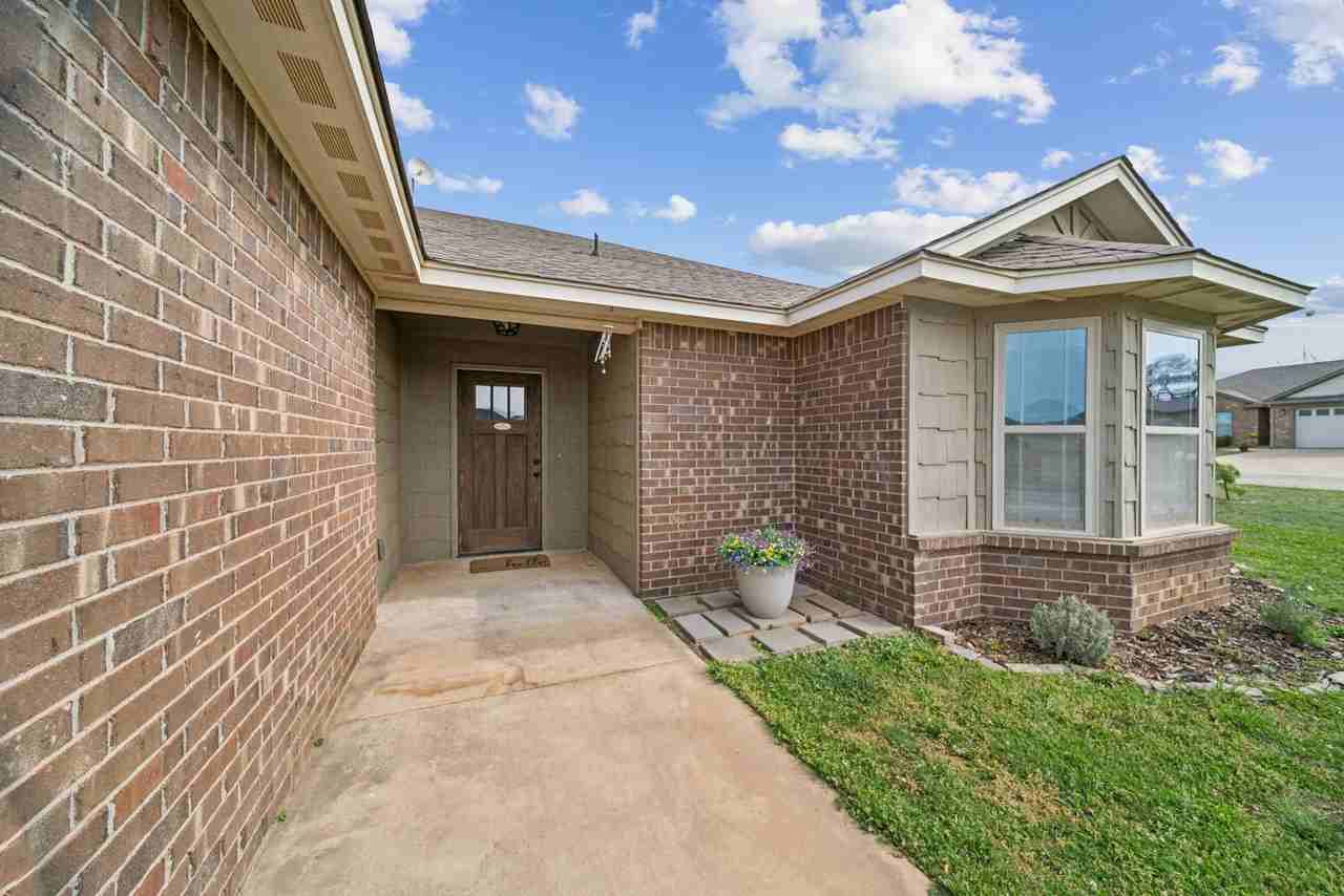 1138 Jones Ave - Photo 3 of 24