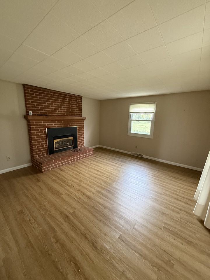 4324 Valley Rd - Photo 3 of 8