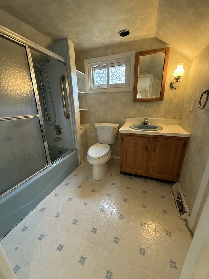 4324 Valley Rd - Photo 4 of 8