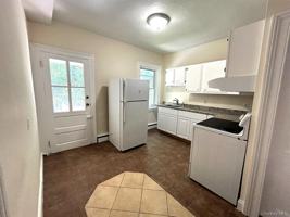 featured image of 9 Grand St #2