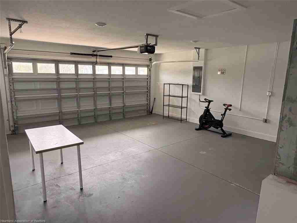 331 Homasassa Ave Ne - Photo 2 of 16