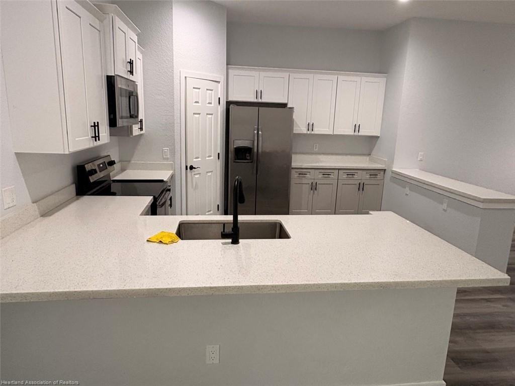 331 Homasassa Ave Ne - Photo 3 of 16