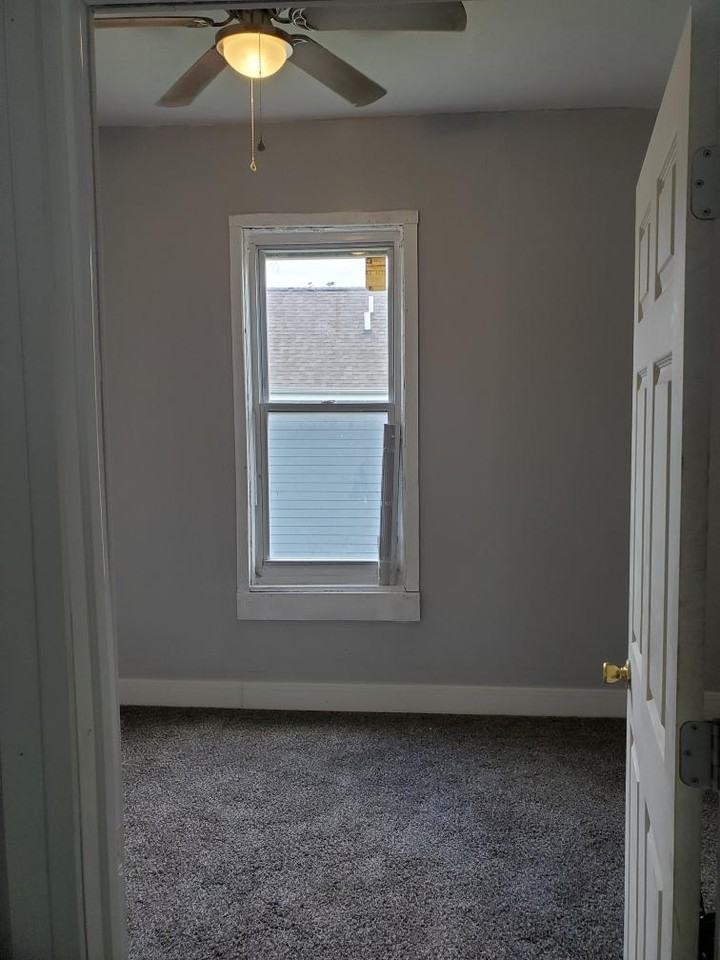 5956 S Green St #2 - Photo 4 of 11