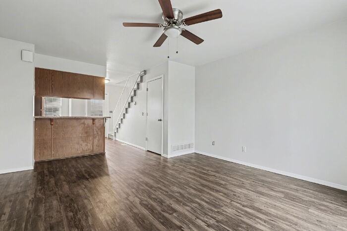 4152 Charleston Dr - Photo 5 of 29