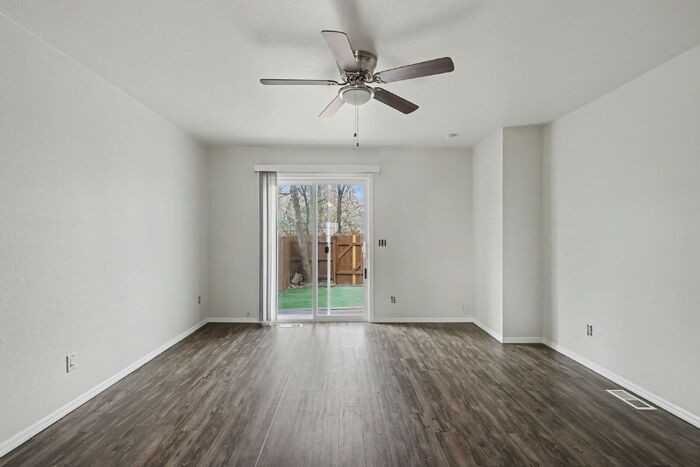 4152 Charleston Dr - Photo 6 of 29