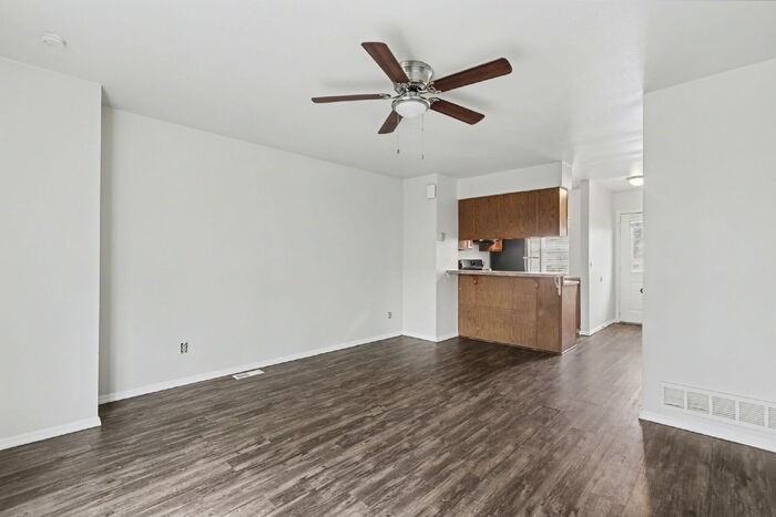 4152 Charleston Dr - Photo 7 of 29