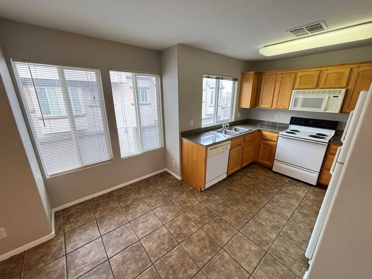 8409 Tiger Woods Ave - Photo 2 of 40
