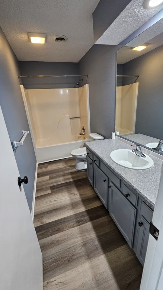 412 N Gilbert St #412 - Photo 5 of 7