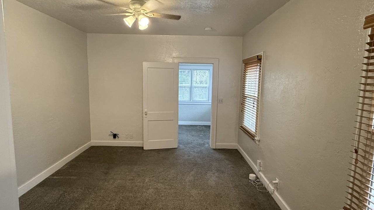 431 E 1st Ave #D - Photo 7 of 13