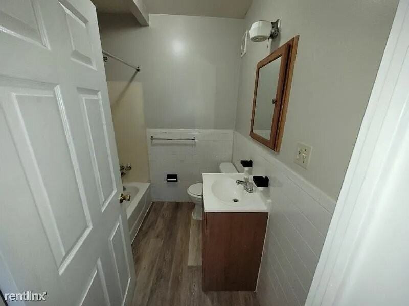 4201 Shamrock Ave - Photo 3 of 4