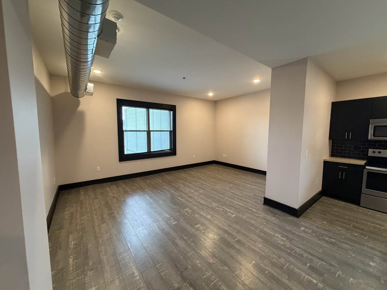 305 Penn Ave #13 - Photo 3 of 12