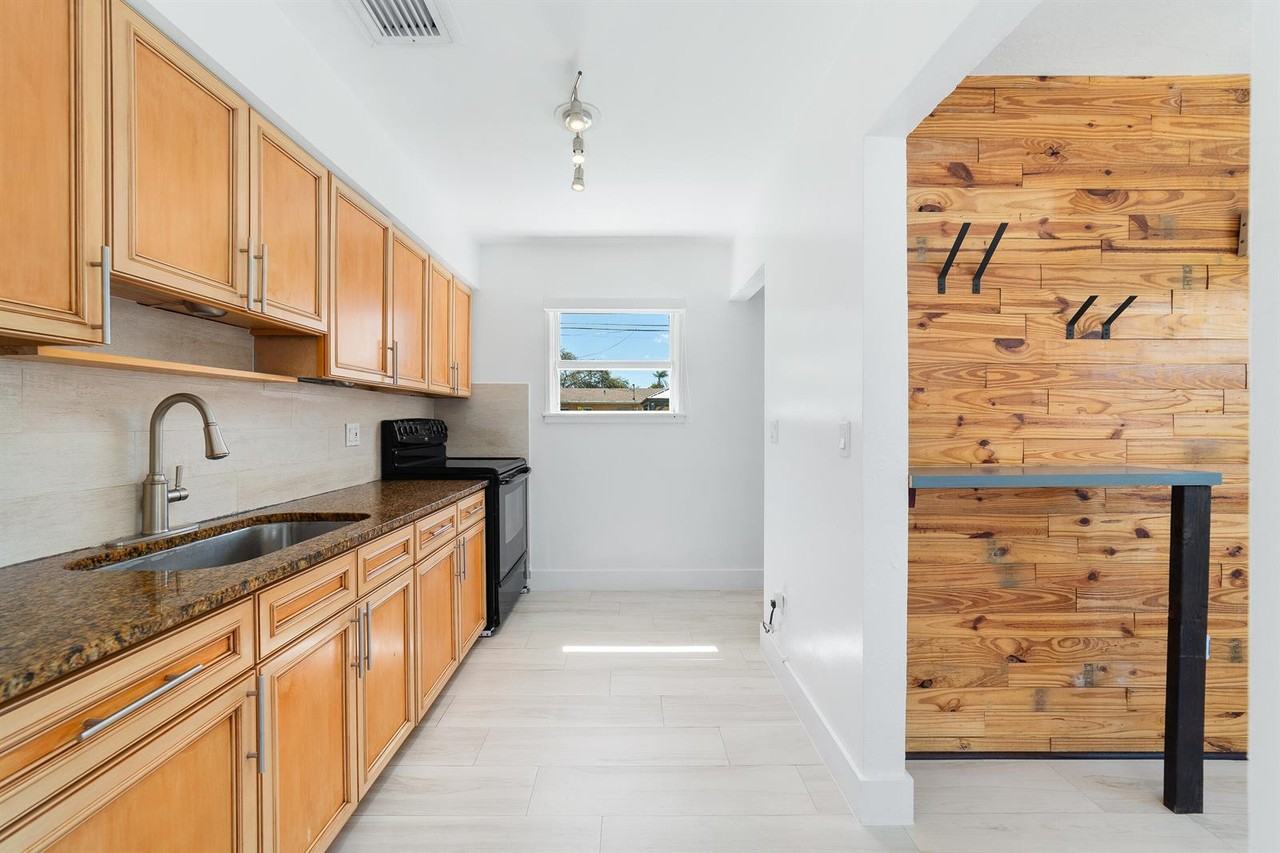 2130 Wiley Ct - Photo 6 of 18