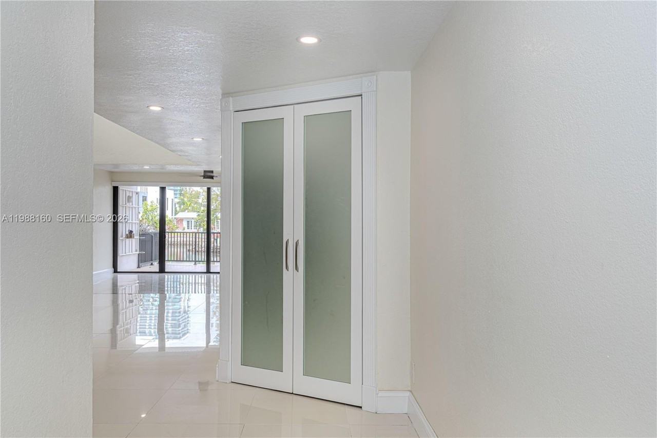 231 Poinciana Dr #401 - Photo 2 of 37