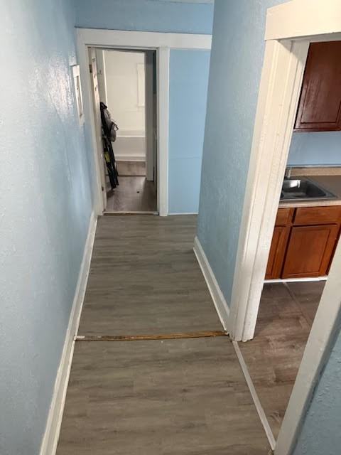 425 Stanley St - Photo 4 of 10