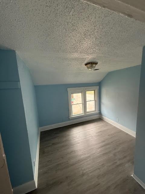 425 Stanley St - Photo 7 of 10