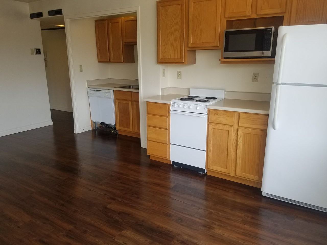 The Medford Plaza - Photo 7 of 34