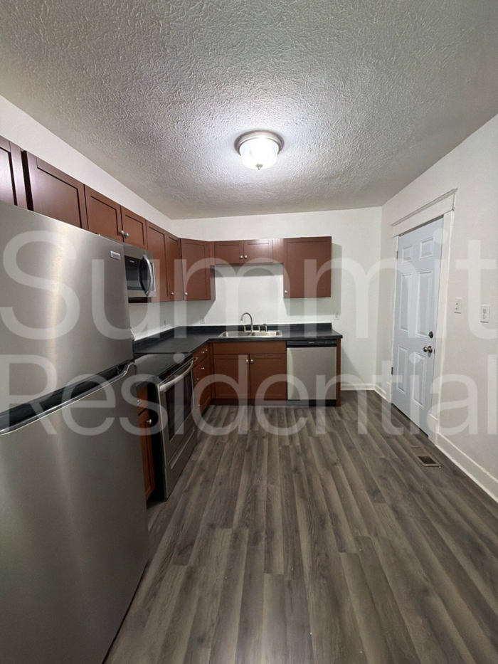 2826 Taylor Blvd - Photo 7 of 15