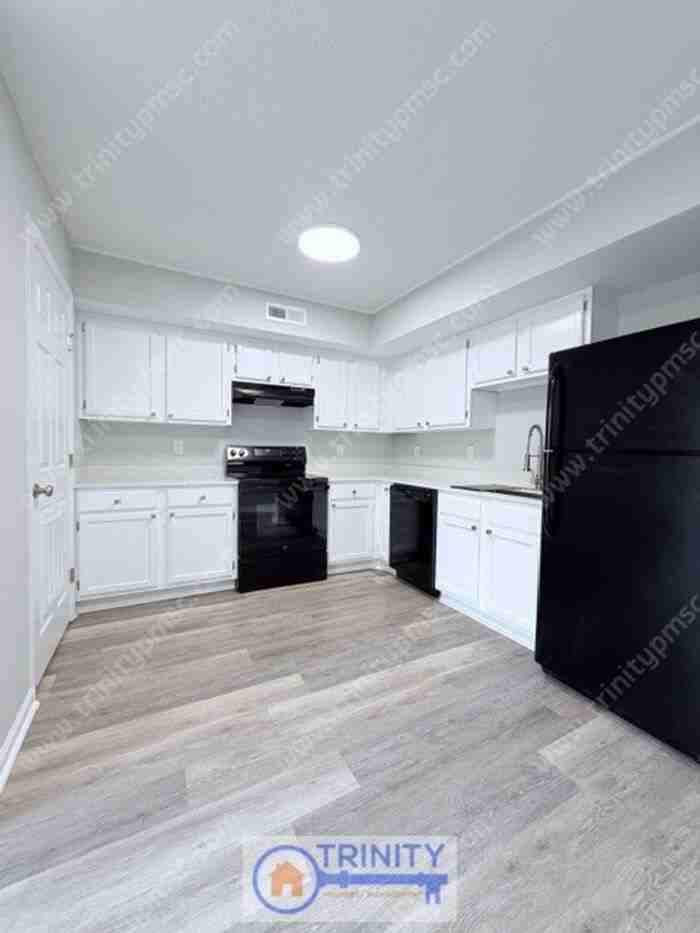 104 Millwood Ct #B - Photo 3 of 20