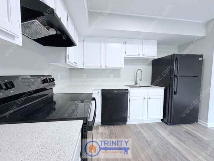 104 Millwood Ct #B - Photo 2 of 20