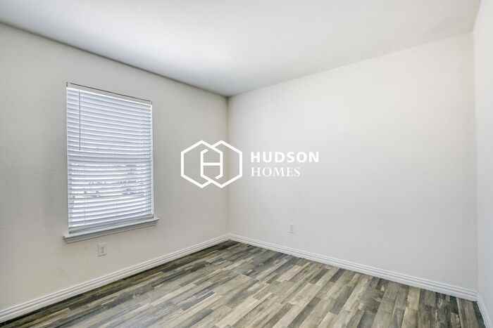 1117 Jones St - Photo 7 of 14