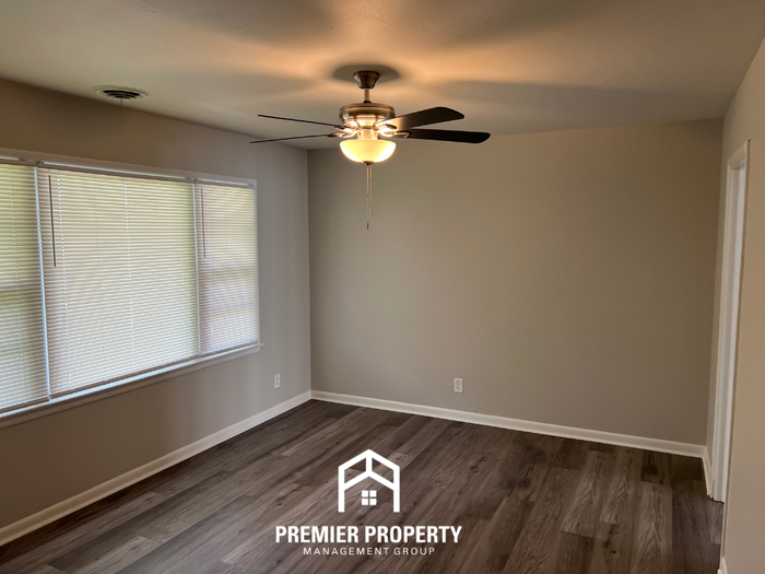 3013 Kirkland Dr Nw - Photo 4 of 26