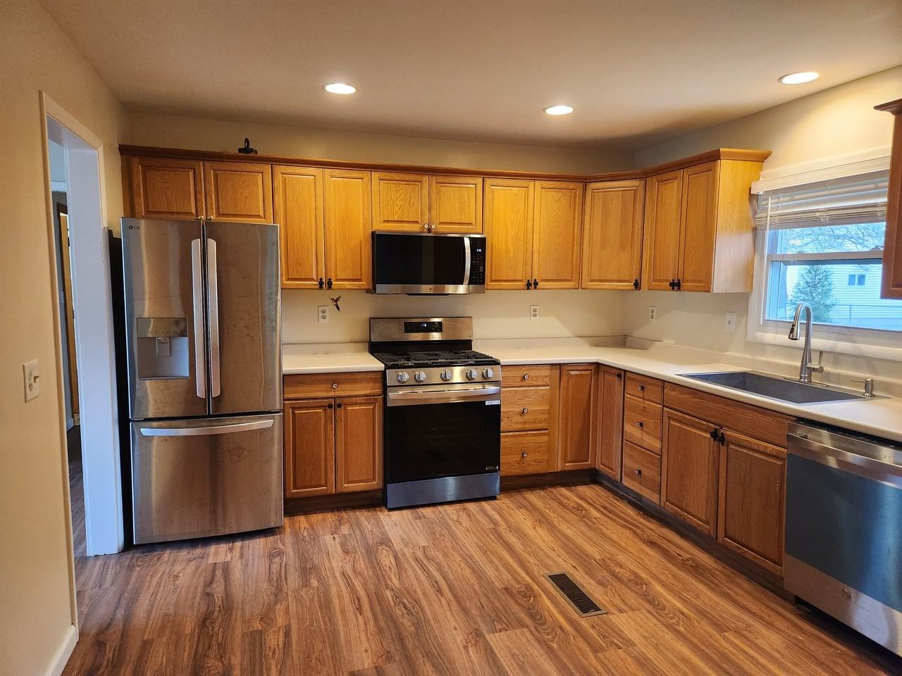 118 Barclay Rd #1 - Photo 5 of 25