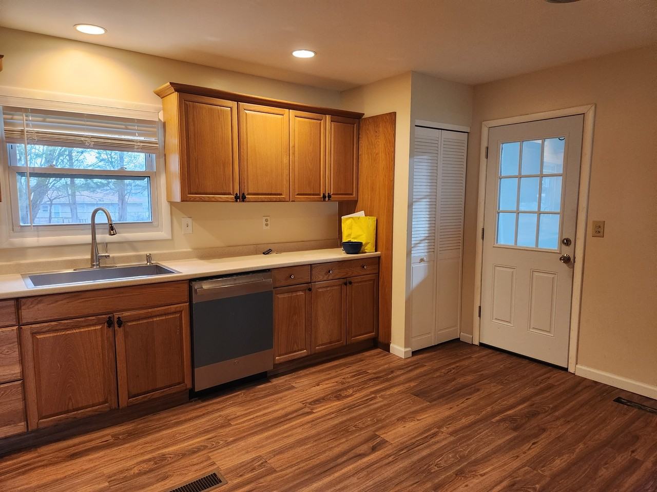 118 Barclay Rd #1 - Photo 7 of 25