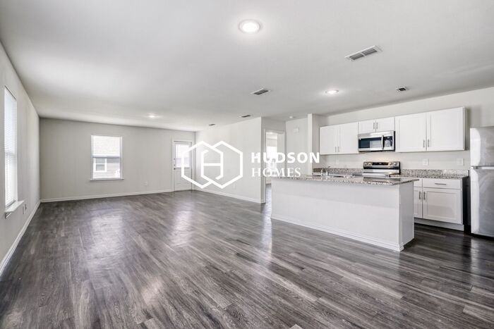 429 Shorty St - Photo 5 of 14